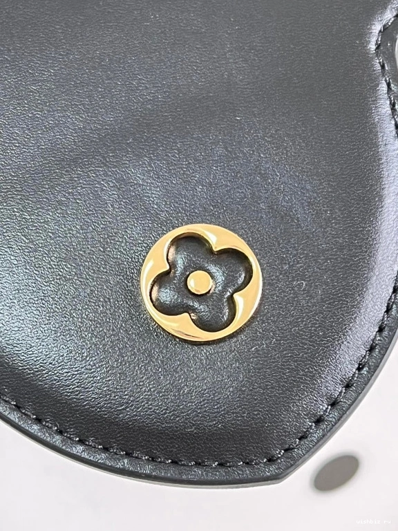 WIS MM CAPUCINES LOUIS VUITTON 0718